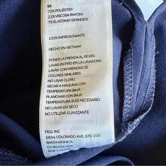 FIGS Technical Collection Catarina One-Pocket Scrub Top Classic Fit – Size L - Picture 6 of 13